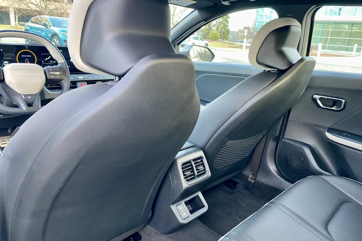 Research The 2026 Kia K4 in Orlando